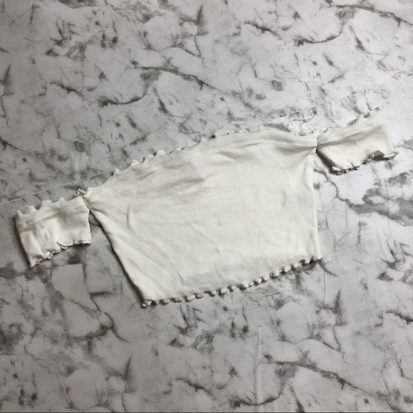 White off the shoulder crop top - Picture 2 of 3